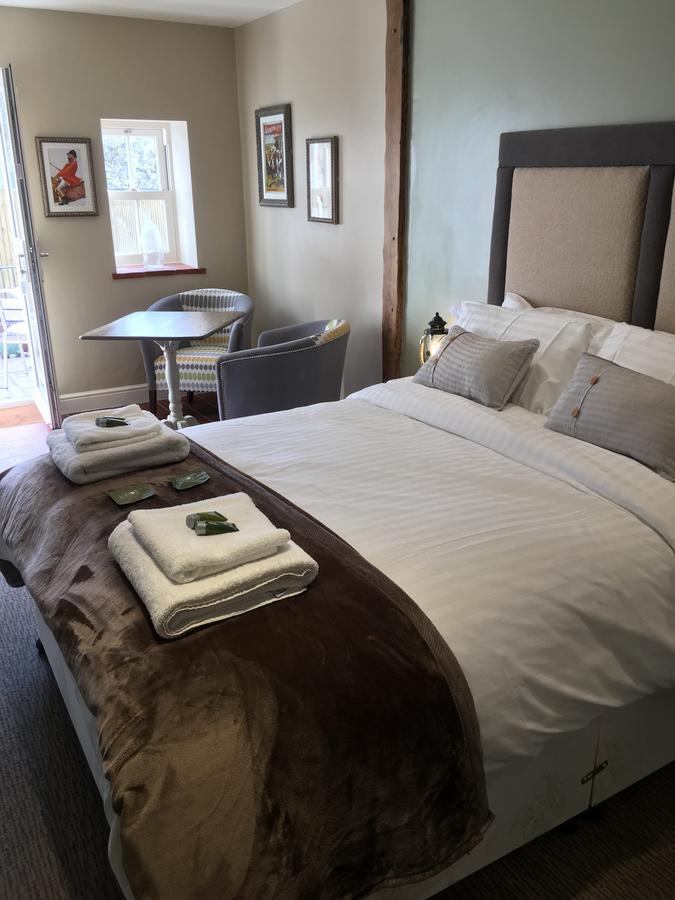 Greyhound Inn Wilton Wilton  Zewnętrze zdjęcie