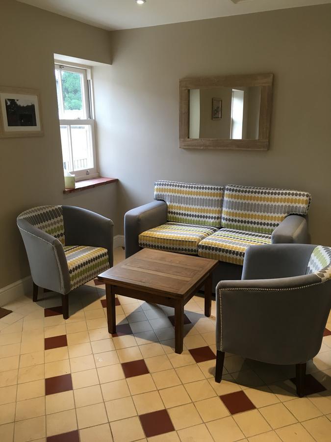 Greyhound Inn Wilton Wilton  Zewnętrze zdjęcie