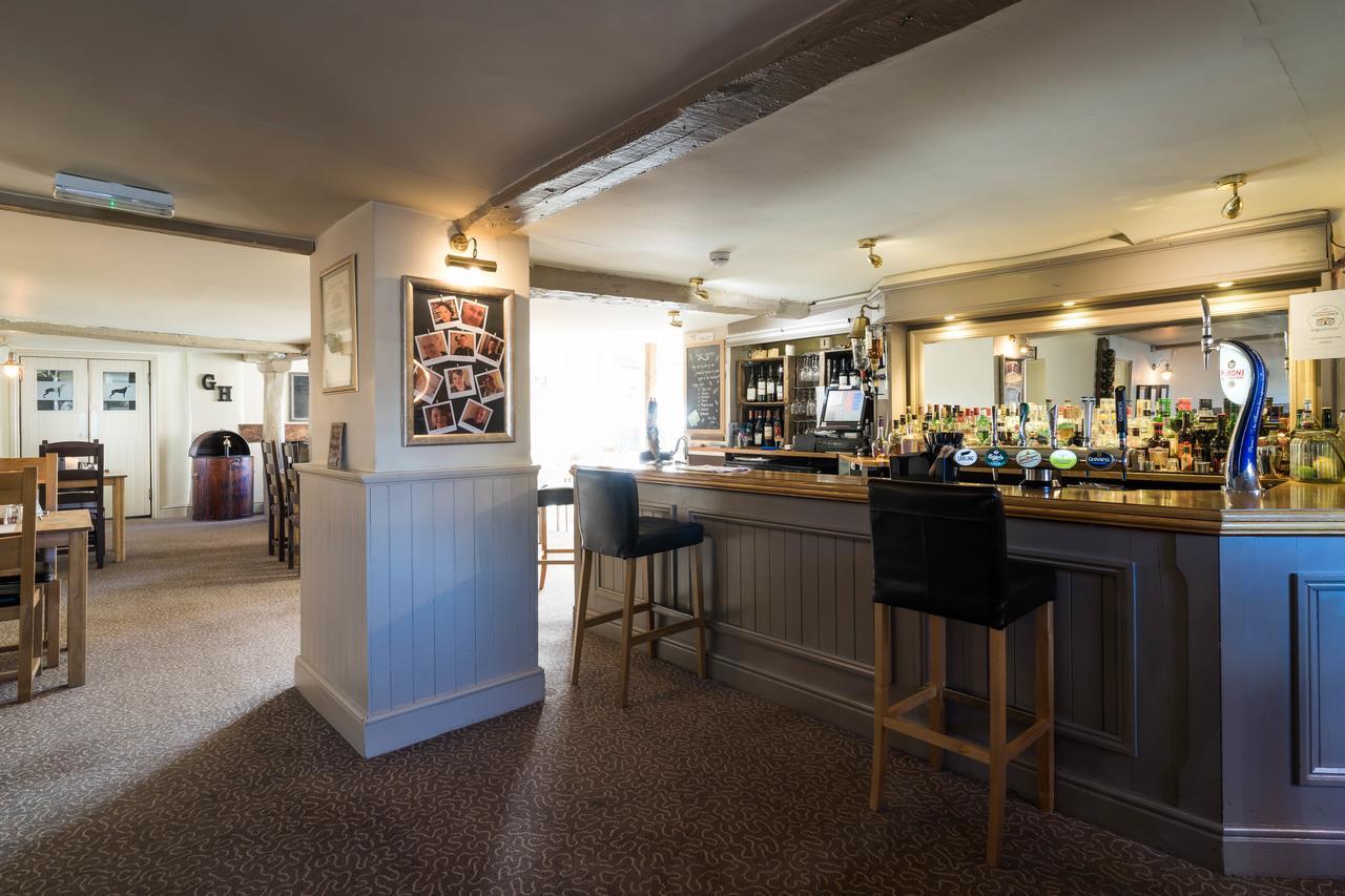Greyhound Inn Wilton Wilton  Zewnętrze zdjęcie