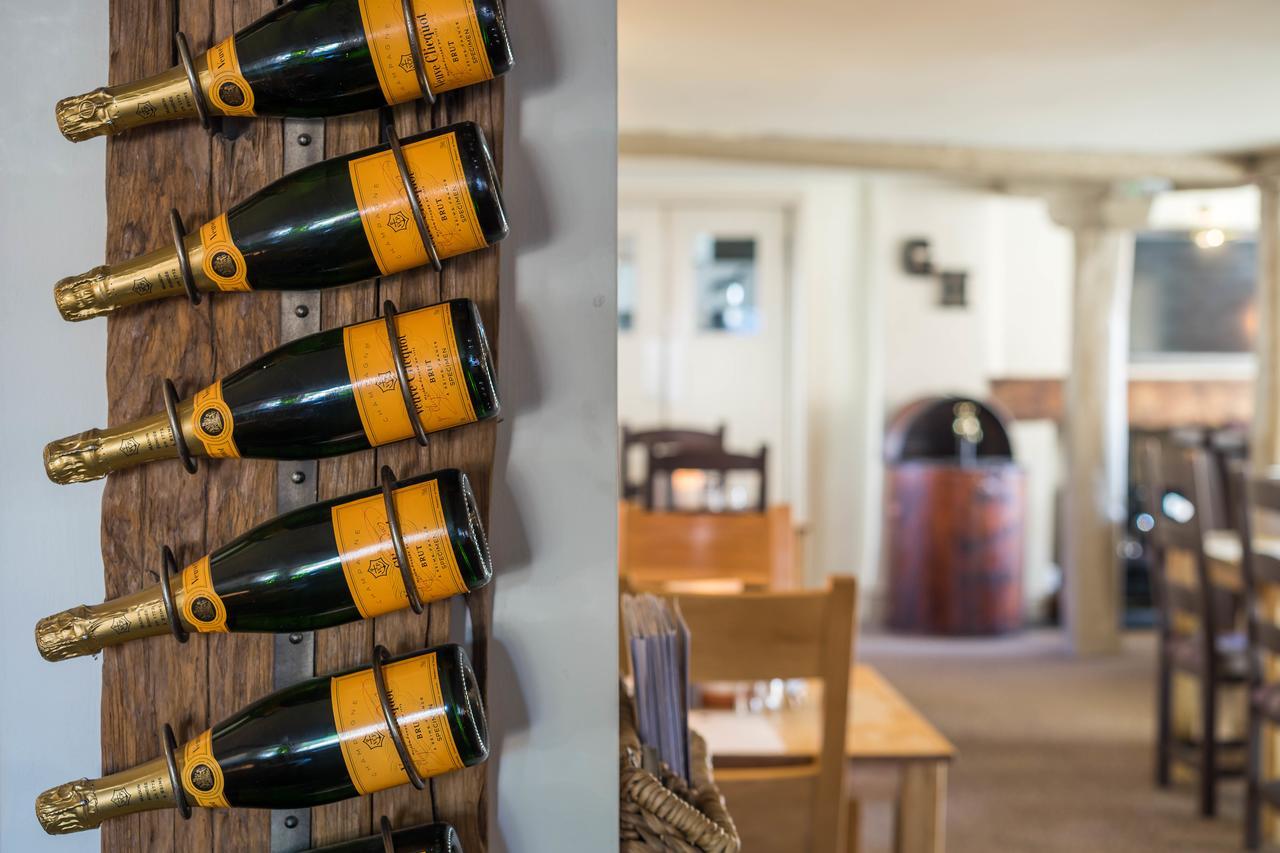 Greyhound Inn Wilton Wilton  Zewnętrze zdjęcie