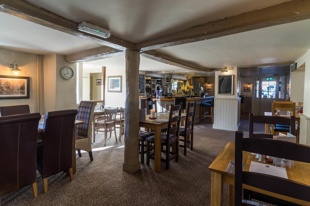 Greyhound Inn Wilton Wilton  Zewnętrze zdjęcie