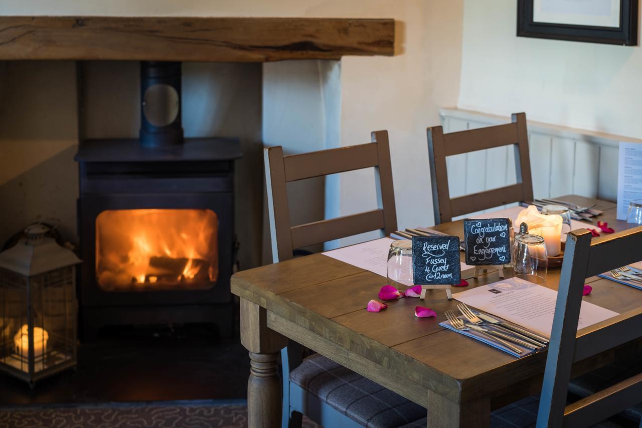 Greyhound Inn Wilton Wilton  Zewnętrze zdjęcie