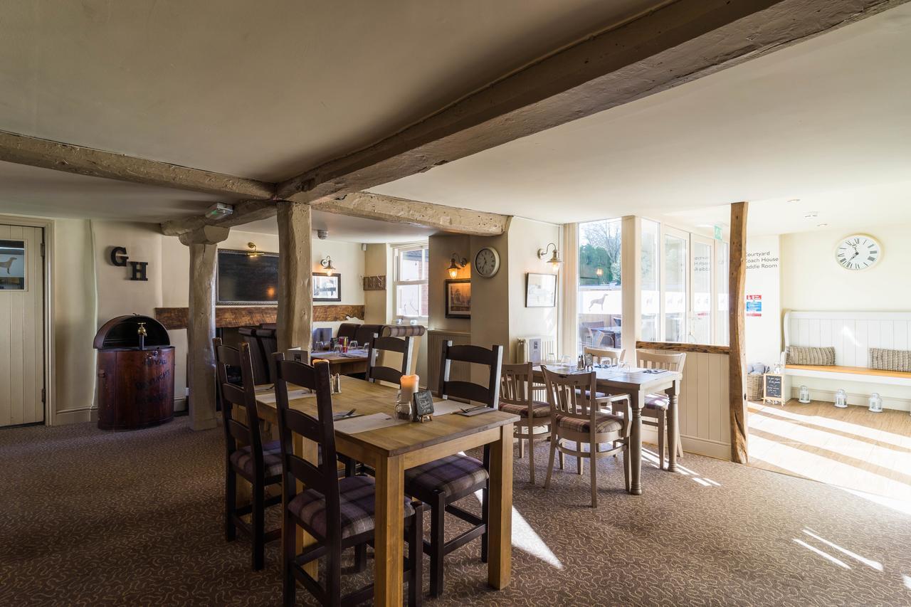 Greyhound Inn Wilton Wilton  Zewnętrze zdjęcie